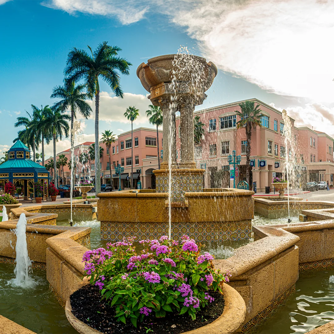 Fountain downtown in Boca Raton, FL.